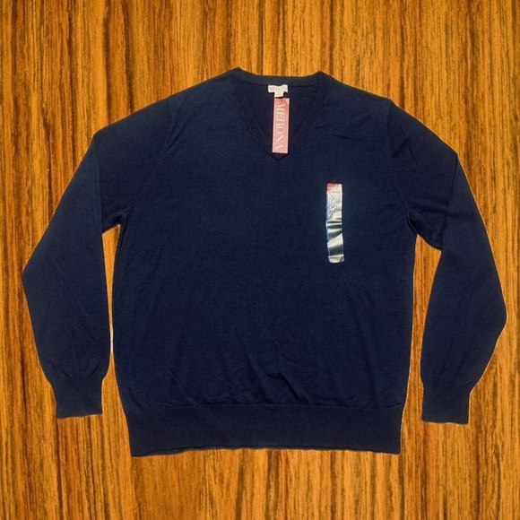 🆕 V-Neck Sweater (new with tags) - Picture 1 of 3